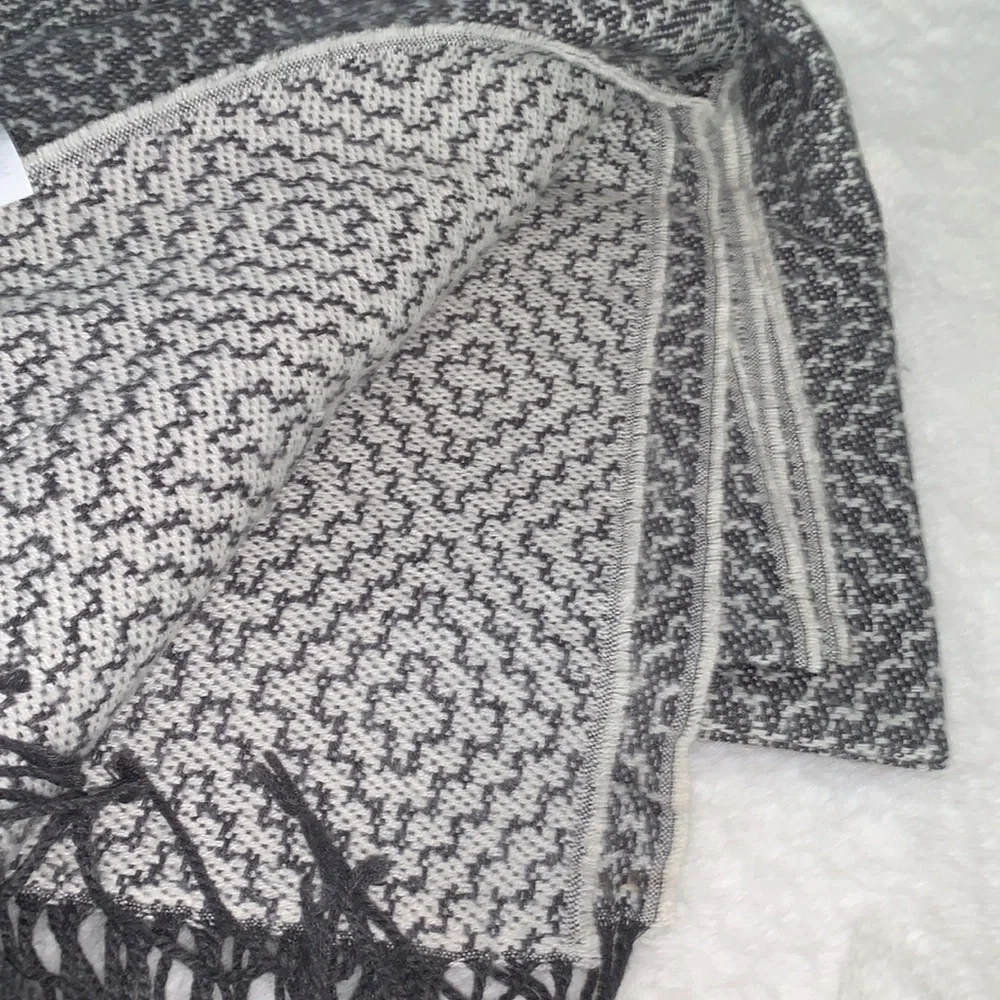 DSW Blanket Scarf, 60” x 50”